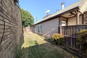 323 Teakwood Ln, Lewisville, TX 75067 - Photo 27