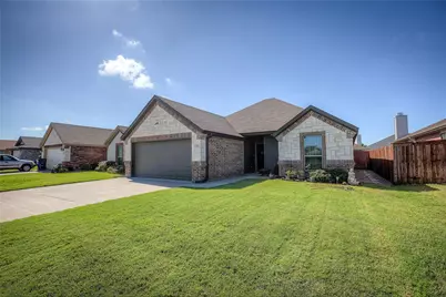 141 Shawnee Street, Greenville, TX 75402 - Photo 3