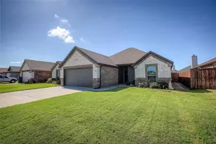 141 Shawnee St, Greenville, TX 75402 - Photo 3