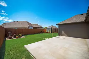 141 Shawnee St, Greenville, TX 75402 - Photo 21