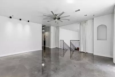 509 Elm Street #604, Dallas, TX 75202 - Photo 13