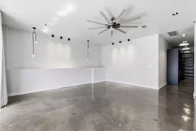 509 Elm Street #604, Dallas, TX 75202 - Photo 15