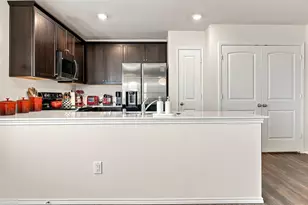5709 Honey Creek St, Fort Worth, TX 76179 - Photo 9