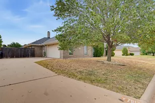7017 Springwater Ave, Abilene, TX 79606 - Photo 3