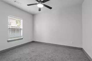 405 W Hull St, Denison, TX 75020 - Photo 7
