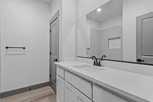 405 W Hull St, Denison, TX 75020 - Photo 11