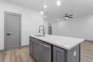405 W Hull St, Denison, TX 75020 - Photo 5