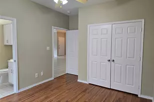 911 Lake Dr, Grand Prairie, TX 75051 - Photo 11
