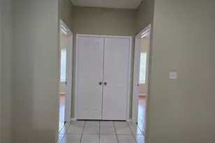 911 Lake Dr, Grand Prairie, TX 75051 - Photo 3