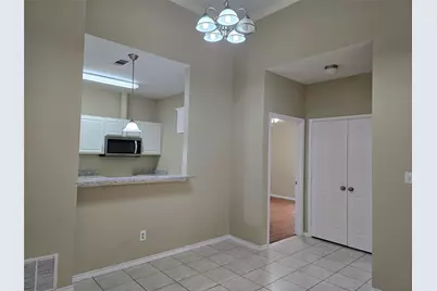 911 Lake Drive, Grand Prairie, TX 75051 - Photo 5