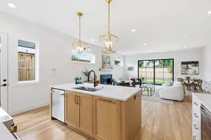 4614 Hopkins Ave, Dallas, TX 75209 - Photo 9