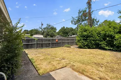 2125 Meadow Glen, Irving, TX 75060 - Photo 5