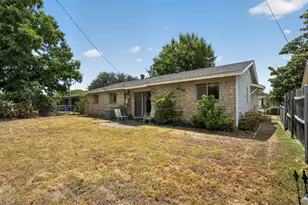 2125 Meadow Glen, Irving, TX 75060 - Photo 11