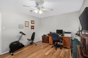 2125 Meadow Glen, Irving, TX 75060 - Photo 29
