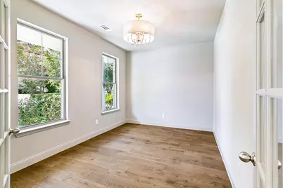 1609 Belle Place, Fort Worth, TX 76107 - Photo 5