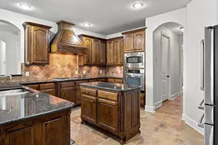 1920 Los Cabos Ln, Arlington, TX 76012 - Photo 11