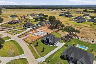 3022 Southern Rise Ct, Granbury, TX 76049 - Photo 37