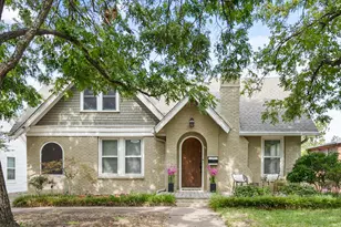 2620 S Adams St, Fort Worth, TX 76110 - Photo 1