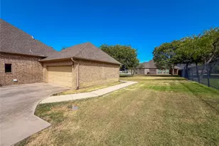 2737 Wood Lake Dr, Cedar Hill, TX 75104 - Photo 39