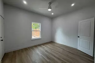 808 W 10th St, Dallas, TX 75208 - Photo 9