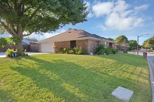 3840 Devonaire Dr, Fort Worth, TX 76008 - Photo 35