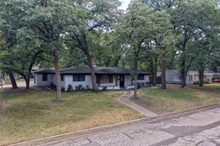 1500 W Lavender Ln, Arlington, TX 76013 - Photo 33