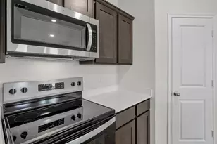 354 Shaw Creek Blvd, Ferris, TX 75125 - Photo 5