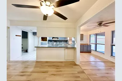 807 Fondren Drive, Arlington, TX 76001 - Photo 5