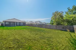 2016 Langston St, Fort Worth, TX 76105 - Photo 23