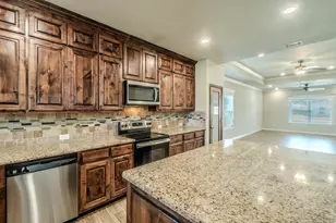 2016 Langston St, Fort Worth, TX 76105 - Photo 7