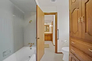 9630 Fallbrook Dr, Dallas, TX 75243 - Photo 13