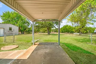537 Farm Road 2820, Sumner, TX 75486 - Photo 23