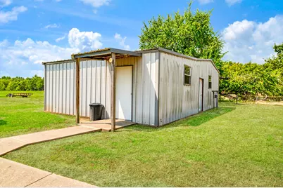 537 Farm Road 2820, Sumner, TX 75486 - Photo 19