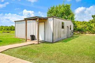 537 Farm Road 2820, Sumner, TX 75486 - Photo 19