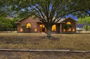 611 Dancer Ln, Lancaster, TX 75146 - Photo 35