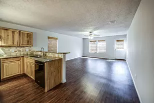 1561 Knottingham Dr, Little Elm, TX 75068 - Photo 5