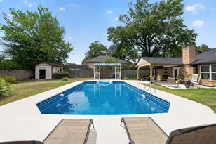 1002 Forest Hills St, Gladewater, TX 75647 - Photo 3