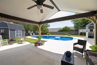 1002 Forest Hills Street, Gladewater, TX 75647 - Photo 7
