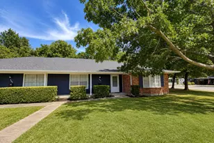 202 N Graves St, McKinney, TX 75069 - Photo 1