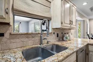 301 Meadow Knoll Drive, Double Oak, TX 75077 - Photo 13