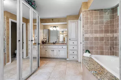 301 Meadow Knoll Drive, Double Oak, TX 75077 - Photo 25