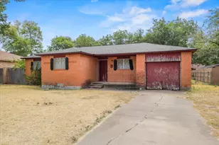 820 Colgate Dr, Lancaster, TX 75134 - Photo 3