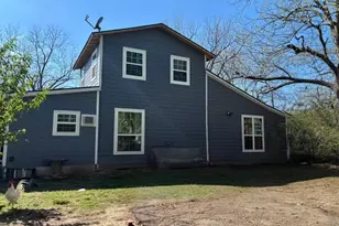 505 S Manson St, Wolfe City, TX 75496 - Photo 21