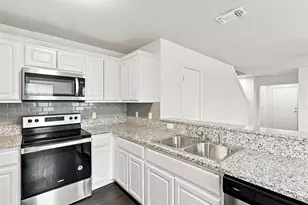 2805 W Washington St, Denison, TX 75020 - Photo 9