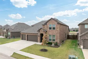 2721 Madera Canyon Rd, Aubrey, TX 76227 - Photo 1