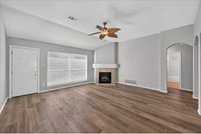 352 Mesquite Hill Drive, Arlington, TX 76002 - Photo 5