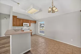 352 Mesquite Hill Dr, Arlington, TX 76002 - Photo 9