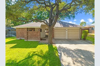 424 Grand Meadow Drive, Fort Worth, TX 76108 - Photo 1