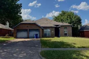 111 Craddock, Glenn Heights, TX 75154 - Photo 1