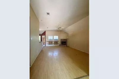 111 Craddock, Glenn Heights, TX 75154 - Photo 5